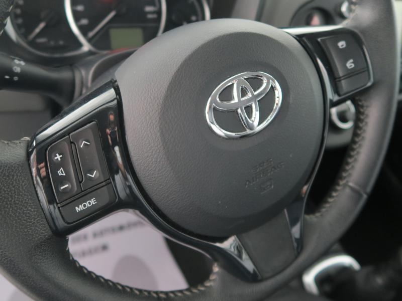 Toyota  Yaris 