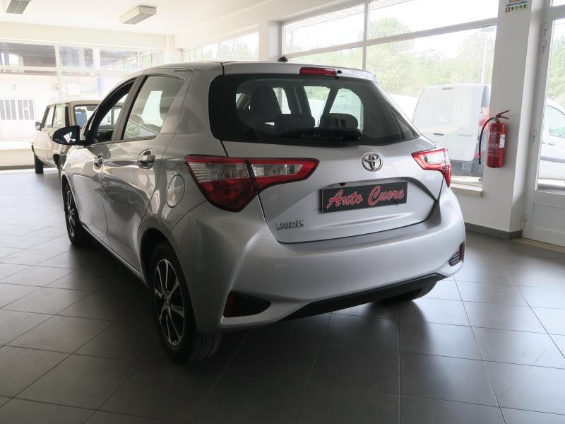 Toyota  Yaris 