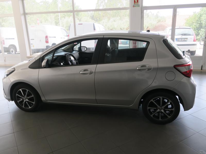 Toyota  Yaris 