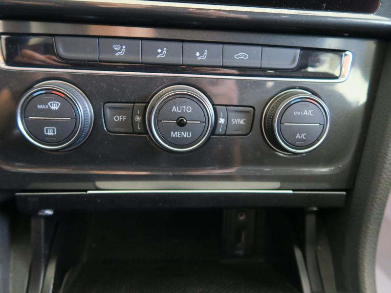 Volkswagen Golf VII 